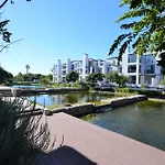 Quayside 1 Bedroom Apartment In Century City