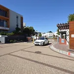 Quayside 1 Bedroom Apartment In Century City