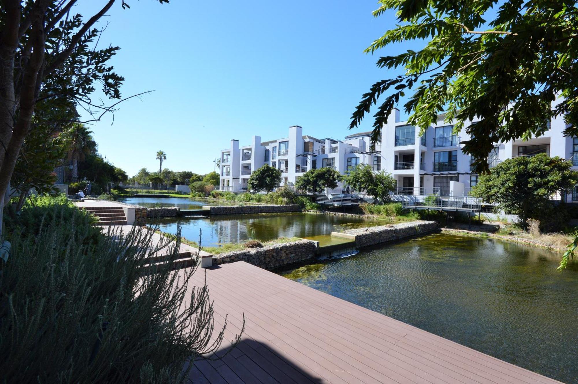 Quayside 1 Bedroom In Century * Cape Town